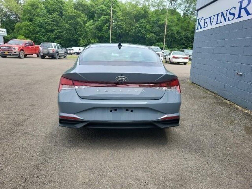 2023 Hyundai Elantra SEL Vestal NY