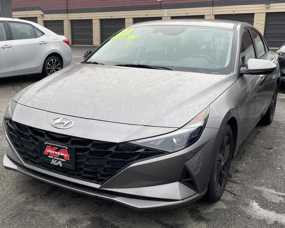 2023 Hyundai Elantra SEL Sedan 4D