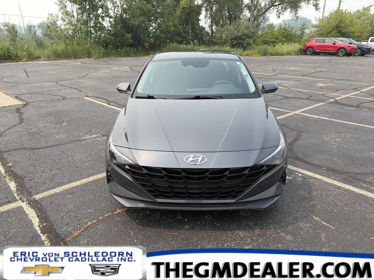 2023 Hyundai Elantra SEL w/SafeExitWarning PushButtonStart RearCamera