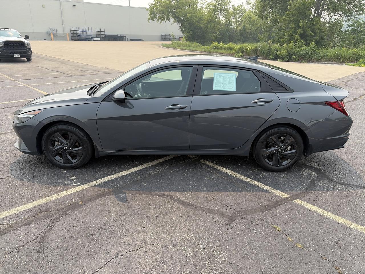 2023 Hyundai Elantra SEL w/SafeExitWarning PushButtonStart RearCamera
