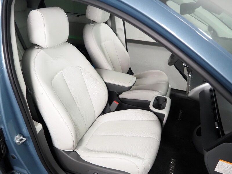 2023 Hyundai IONIQ 5 Limited AWD *HEADS-UP DISPLAY, PANORAMA GLASS ROOF, NAVIGATION, ADAPTIVE CRUISE, 360 VIEW CAMERAS, SMART PARKING, CLIMATE SEATS, HEATED STEERING, WIRELESS CHARGING, BOSE AUDIO, ANDROID & APPLE