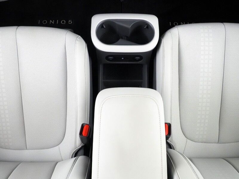 2023 Hyundai IONIQ 5 Limited AWD *HEADS-UP DISPLAY, PANORAMA GLASS ROOF, NAVIGATION, ADAPTIVE CRUISE, 360 VIEW CAMERAS, SMART PARKING, CLIMATE SEATS, HEATED STEERING, WIRELESS CHARGING, BOSE AUDIO, ANDROID & APPLE Round Rock TX