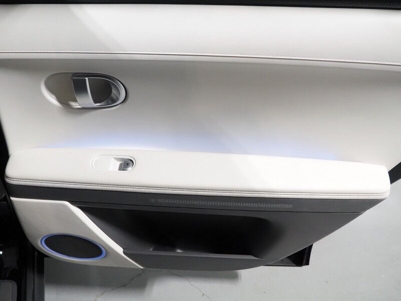 2023 Hyundai IONIQ 5 Limited AWD *HEADS-UP DISPLAY, PANORAMA GLASS ROOF, NAVIGATION, ADAPTIVE CRUISE, 360 VIEW CAMERAS, SMART PARKING, CLIMATE SEATS, HEATED STEERING, WIRELESS CHARGING, BOSE AUDIO, ANDROID & APPLE Round Rock TX