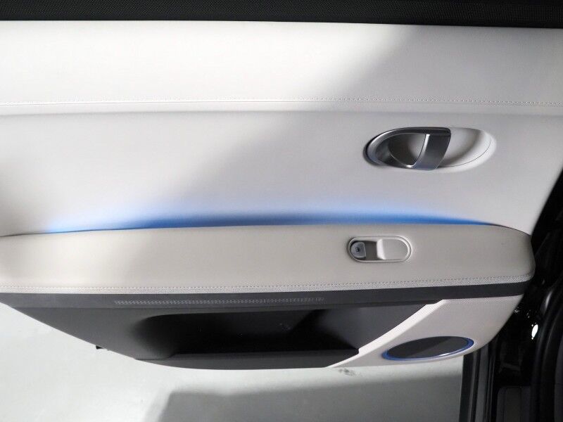 2023 Hyundai IONIQ 5 Limited AWD *HEADS-UP DISPLAY, PANORAMA GLASS ROOF, NAVIGATION, ADAPTIVE CRUISE, 360 VIEW CAMERAS, SMART PARKING, CLIMATE SEATS, HEATED STEERING, WIRELESS CHARGING, BOSE AUDIO, ANDROID & APPLE Round Rock TX