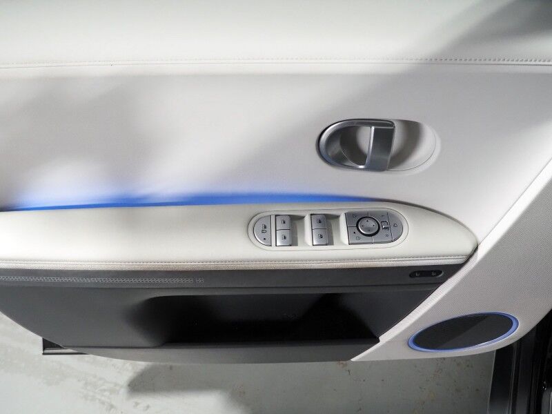 2023 Hyundai IONIQ 5 Limited AWD *HEADS-UP DISPLAY, PANORAMA GLASS ROOF, NAVIGATION, ADAPTIVE CRUISE, 360 VIEW CAMERAS, SMART PARKING, CLIMATE SEATS, HEATED STEERING, WIRELESS CHARGING, BOSE AUDIO, ANDROID & APPLE Round Rock TX