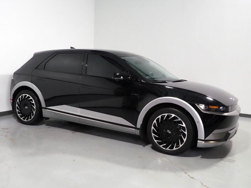 2023 Hyundai IONIQ 5 Limited AWD *HEADS-UP DISPLAY, PANORAMA GLASS ROOF, NAVIGATION, ADAPTIVE CRUISE, 360 VIEW CAMERAS, SMART PARKING, CLIMATE SEATS, HEATED STEERING, WIRELESS CHARGING, BOSE AUDIO, ANDROID & APPLE