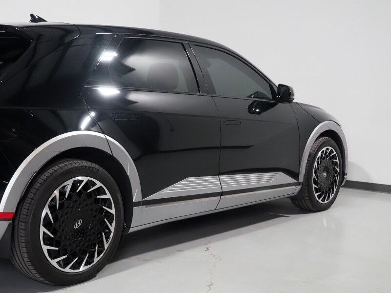 2023 Hyundai IONIQ 5 Limited AWD *HEADS-UP DISPLAY, PANORAMA GLASS ROOF, NAVIGATION, ADAPTIVE CRUISE, 360 VIEW CAMERAS, SMART PARKING, CLIMATE SEATS, HEATED STEERING, WIRELESS CHARGING, BOSE AUDIO, ANDROID & APPLE Round Rock TX