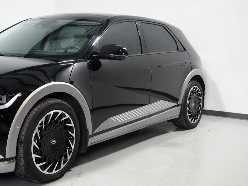 2023 Hyundai IONIQ 5 Limited AWD *HEADS-UP DISPLAY, PANORAMA GLASS ROOF, NAVIGATION, ADAPTIVE CRUISE, 360 VIEW CAMERAS, SMART PARKING, CLIMATE SEATS, HEATED STEERING, WIRELESS CHARGING, BOSE AUDIO, ANDROID & APPLE Round Rock TX