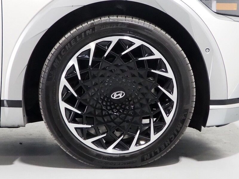 2023 Hyundai IONIQ 5 Limited AWD *HEADS-UP DISPLAY, PANORAMA GLASS ROOF, NAVIGATION, ADAPTIVE CRUISE, 360 VIEW CAMERAS, SMART PARKING, CLIMATE SEATS, HEATED STEERING, WIRELESS CHARGING, BOSE AUDIO, ANDROID & APPLE Round Rock TX