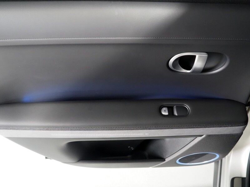 2023 Hyundai IONIQ 5 Limited AWD *HEADS-UP DISPLAY, PANORAMA GLASS ROOF, NAVIGATION, ADAPTIVE CRUISE, 360 VIEW CAMERAS, SMART PARKING, CLIMATE SEATS, HEATED STEERING, WIRELESS CHARGING, BOSE AUDIO, ANDROID & APPLE Round Rock TX