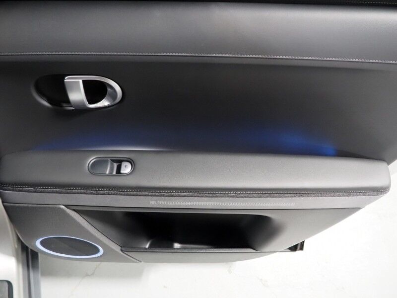 2023 Hyundai IONIQ 5 Limited AWD *HEADS-UP DISPLAY, PANORAMA GLASS ROOF, NAVIGATION, ADAPTIVE CRUISE, 360 VIEW CAMERAS, SMART PARKING, CLIMATE SEATS, HEATED STEERING, WIRELESS CHARGING, BOSE AUDIO, ANDROID & APPLE Round Rock TX