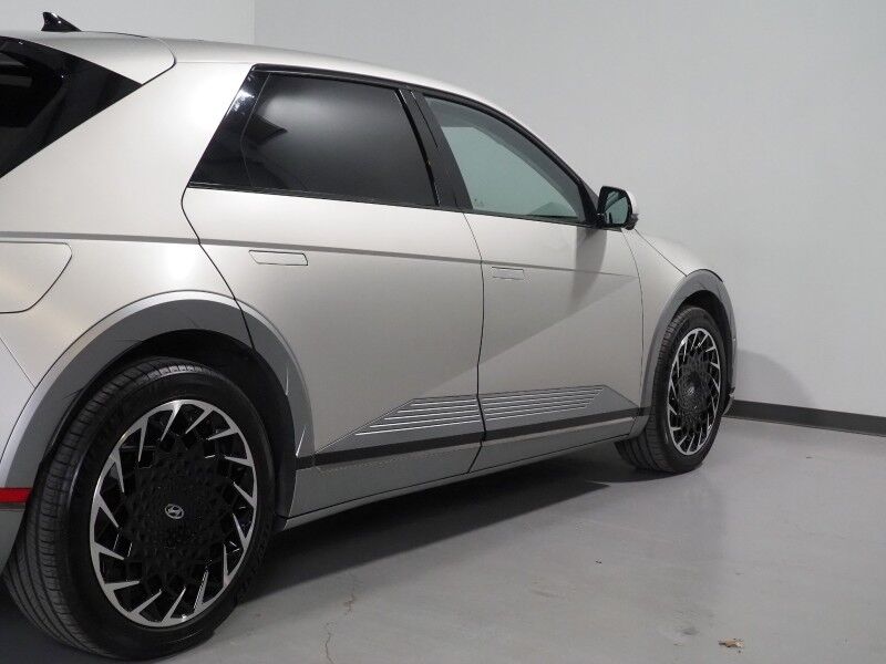 2023 Hyundai IONIQ 5 Limited AWD *HEADS-UP DISPLAY, PANORAMA GLASS ROOF, NAVIGATION, ADAPTIVE CRUISE, 360 VIEW CAMERAS, SMART PARKING, CLIMATE SEATS, HEATED STEERING, WIRELESS CHARGING, BOSE AUDIO, ANDROID & APPLE Round Rock TX