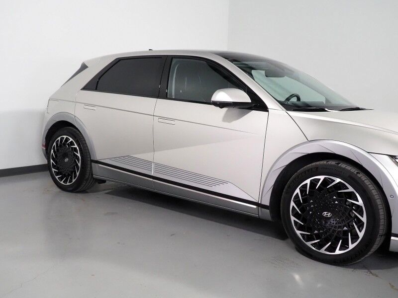 2023 Hyundai IONIQ 5 Limited AWD *HEADS-UP DISPLAY, PANORAMA GLASS ROOF, NAVIGATION, ADAPTIVE CRUISE, 360 VIEW CAMERAS, SMART PARKING, CLIMATE SEATS, HEATED STEERING, WIRELESS CHARGING, BOSE AUDIO, ANDROID & APPLE Round Rock TX