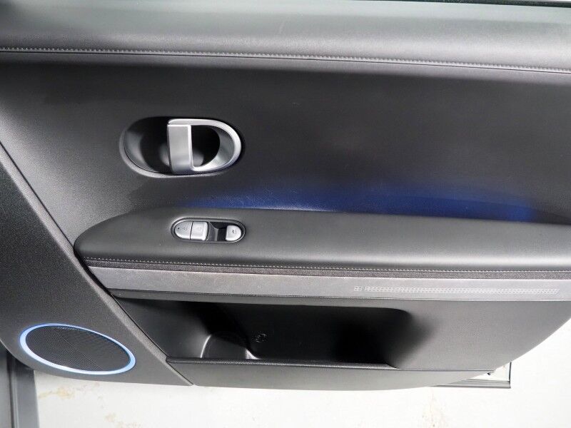 2023 Hyundai IONIQ 5 Limited AWD *HEADS-UP DISPLAY, PANORAMA GLASS ROOF, NAVIGATION, ADAPTIVE CRUISE, 360 VIEW CAMERAS, SMART PARKING, CLIMATE SEATS, HEATED STEERING, WIRELESS CHARGING, BOSE AUDIO, ANDROID & APPLE Round Rock TX