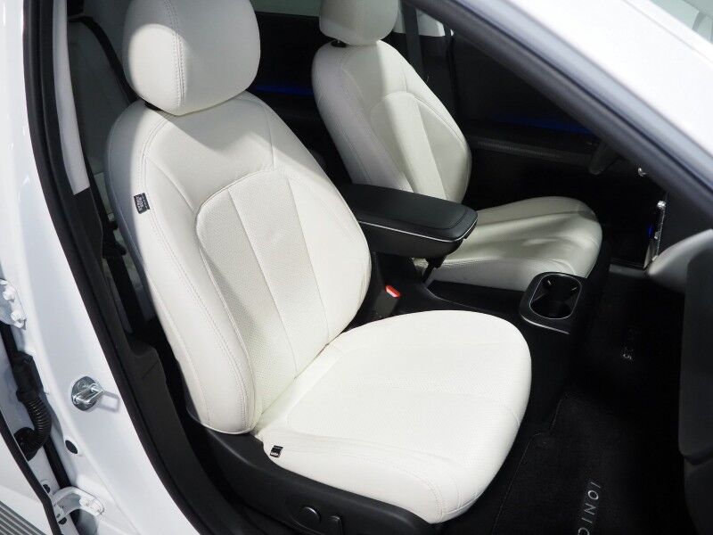 2023 Hyundai IONIQ 5 Limited AWD *HEADS-UP DISPLAY, PANORAMA GLASS ROOF, NAVIGATION, ADAPTIVE CRUISE, 360 VIEW CAMERAS, SMART PARKING, CLIMATE SEATS, HEATED STEERING, WIRELESS CHARGING, BOSE AUDIO, ANDROID & APPLE
