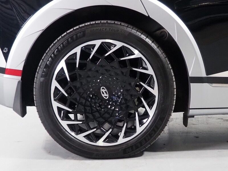 2023 Hyundai IONIQ 5 Limited AWD *HEADS-UP DISPLAY, PANORAMA GLASS ROOF, NAVIGATION, ADAPTIVE CRUISE, 360 VIEW CAMERAS, SMART PARKING, CLIMATE SEATS, HEATED STEERING, WIRELESS CHARGING, BOSE AUDIO, ANDROID & APPLE Round Rock TX