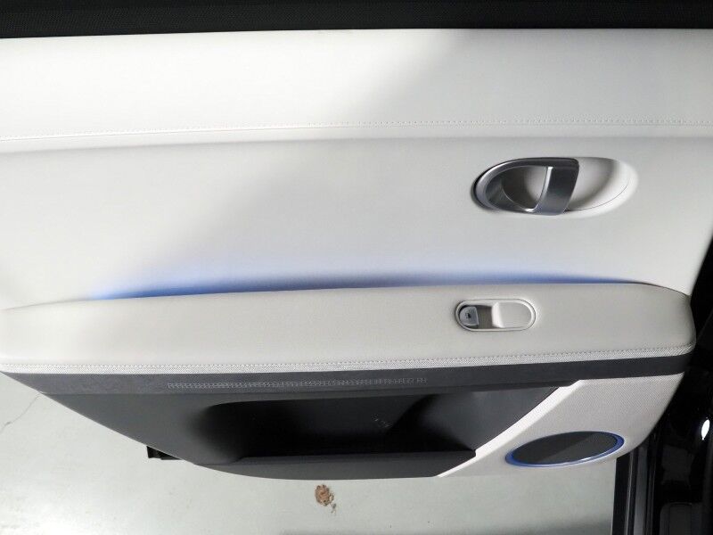 2023 Hyundai IONIQ 5 Limited AWD *HEADS-UP DISPLAY, PANORAMA GLASS ROOF, NAVIGATION, ADAPTIVE CRUISE, 360 VIEW CAMERAS, SMART PARKING, CLIMATE SEATS, HEATED STEERING, WIRELESS CHARGING, BOSE AUDIO, ANDROID & APPLE Round Rock TX