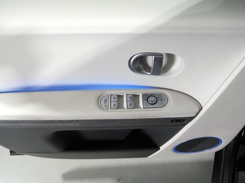 2023 Hyundai IONIQ 5 Limited AWD *HEADS-UP DISPLAY, PANORAMA GLASS ROOF, NAVIGATION, ADAPTIVE CRUISE, 360 VIEW CAMERAS, SMART PARKING, CLIMATE SEATS, HEATED STEERING, WIRELESS CHARGING, BOSE AUDIO, ANDROID & APPLE Round Rock TX