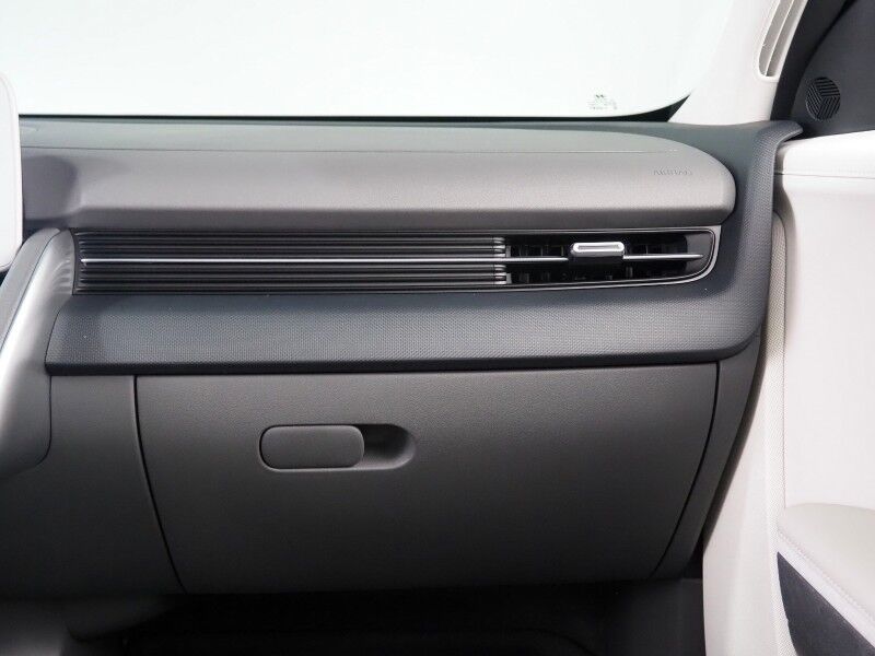 2023 Hyundai IONIQ 5 Limited AWD *HEADS-UP DISPLAY, PANORAMA GLASS ROOF, NAVIGATION, ADAPTIVE CRUISE, 360 VIEW CAMERAS, SMART PARKING, CLIMATE SEATS, HEATED STEERING, WIRELESS CHARGING, BOSE AUDIO, ANDROID & APPLE Round Rock TX