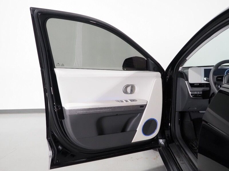 2023 Hyundai IONIQ 5 Limited AWD *HEADS-UP DISPLAY, PANORAMA GLASS ROOF, NAVIGATION, ADAPTIVE CRUISE, 360 VIEW CAMERAS, SMART PARKING, CLIMATE SEATS, HEATED STEERING, WIRELESS CHARGING, BOSE AUDIO, ANDROID & APPLE Round Rock TX