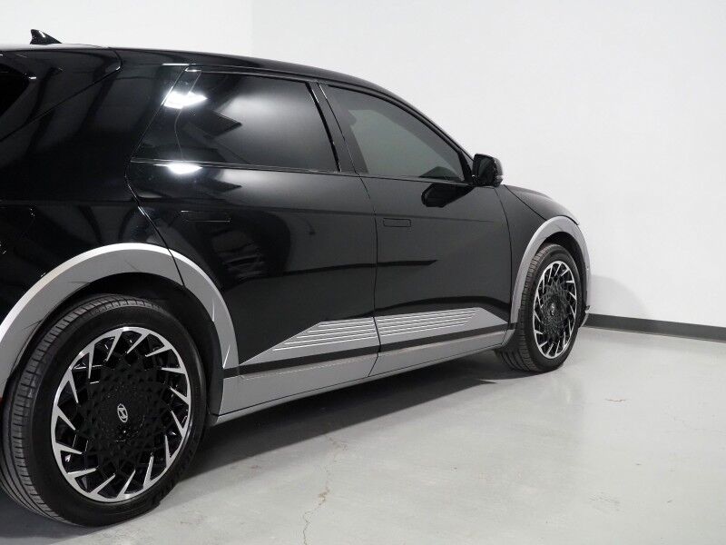 2023 Hyundai IONIQ 5 Limited AWD *HEADS-UP DISPLAY, PANORAMA GLASS ROOF, NAVIGATION, ADAPTIVE CRUISE, 360 VIEW CAMERAS, SMART PARKING, CLIMATE SEATS, HEATED STEERING, WIRELESS CHARGING, BOSE AUDIO, ANDROID & APPLE Round Rock TX