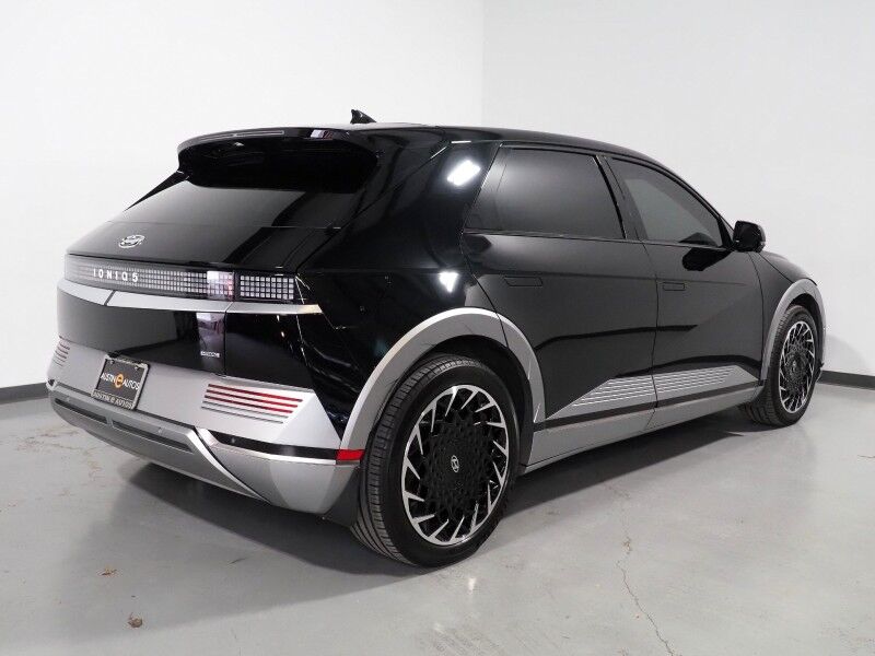 2023 Hyundai IONIQ 5 Limited AWD *HEADS-UP DISPLAY, PANORAMA GLASS ROOF, NAVIGATION, ADAPTIVE CRUISE, 360 VIEW CAMERAS, SMART PARKING, CLIMATE SEATS, HEATED STEERING, WIRELESS CHARGING, BOSE AUDIO, ANDROID & APPLE Round Rock TX