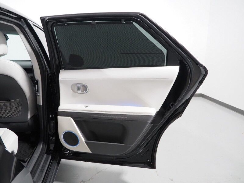 2023 Hyundai IONIQ 5 Limited AWD *HEADS-UP DISPLAY, PANORAMA GLASS ROOF, NAVIGATION, ADAPTIVE CRUISE, 360 VIEW CAMERAS, SMART PARKING, CLIMATE SEATS, HEATED STEERING, WIRELESS CHARGING, BOSE AUDIO, ANDROID & APPLE Round Rock TX