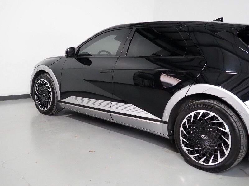 2023 Hyundai IONIQ 5 Limited AWD *HEADS-UP DISPLAY, PANORAMA GLASS ROOF, NAVIGATION, ADAPTIVE CRUISE, 360 VIEW CAMERAS, SMART PARKING, CLIMATE SEATS, HEATED STEERING, WIRELESS CHARGING, BOSE AUDIO, ANDROID & APPLE Round Rock TX