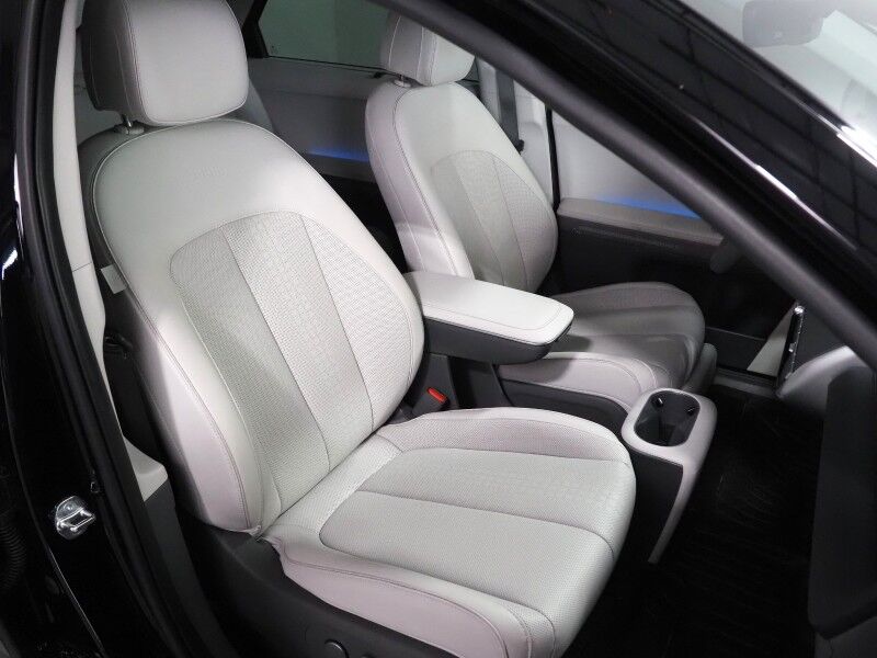 2023 Hyundai IONIQ 5 Limited AWD *HEADS-UP DISPLAY, PANORAMA GLASS ROOF, NAVIGATION, ADAPTIVE CRUISE, 360 VIEW CAMERAS, SMART PARKING, CLIMATE SEATS, HEATED STEERING, WIRELESS CHARGING, BOSE AUDIO, ANDROID & APPLE Round Rock TX