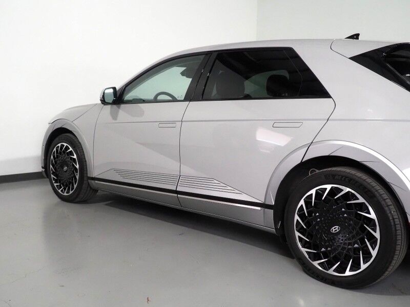 2023 Hyundai IONIQ 5 Limited AWD *HEADS-UP DISPLAY, PANORAMA GLASS ROOF, NAVIGATION, ADAPTIVE CRUISE, 360 VIEW CAMERAS, SMART PARKING, CLIMATE SEATS, HEATED STEERING, WIRELESS CHARGING, BOSE AUDIO, APPLE CARPLAY Round Rock TX