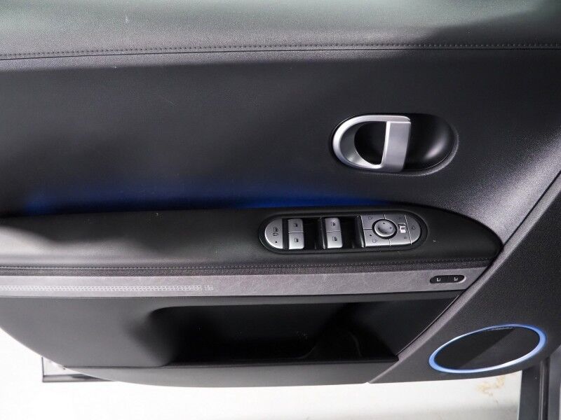 2023 Hyundai IONIQ 5 Limited AWD *HEADS-UP DISPLAY, PANORAMA GLASS ROOF, NAVIGATION, ADAPTIVE CRUISE, 360 VIEW CAMERAS, SMART PARKING, CLIMATE SEATS, HEATED STEERING, WIRELESS CHARGING, BOSE AUDIO, APPLE CARPLAY Round Rock TX