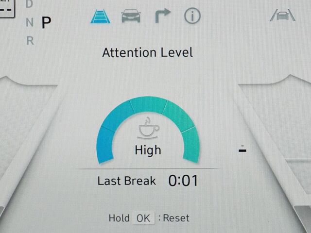 2023 Hyundai IONIQ 5 Limited AWD *HEADS-UP DISPLAY, PANORAMA GLASS ROOF, NAVIGATION, ADAPTIVE CRUISE, 360 VIEW CAMERAS, SMART PARKING, CLIMATE SEATS, HEATED STEERING, WIRELESS CHARGING, BOSE AUDIO, APPLE CARPLAY Round Rock TX