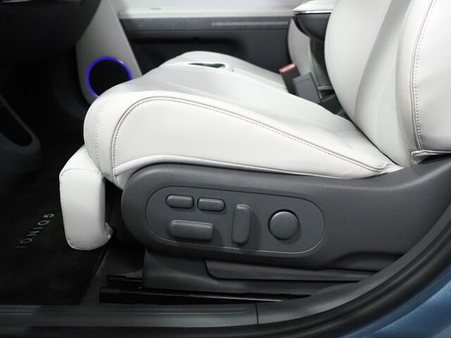 2023 Hyundai IONIQ 5 Limited AWD *HEADS-UP DISPLAY, PANORAMA GLASS ROOF, NAVIGATION, ADAPTIVE CRUISE, 360 VIEW CAMERAS, SMART PARKING, CLIMATE SEATS, HEATED STEERING, WIRELESS CHARGING, BOSE AUDIO, APPLE CARPLAY Round Rock TX