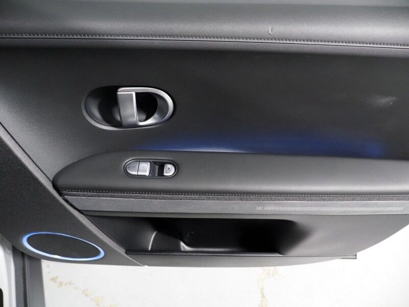 2023 Hyundai IONIQ 5 Limited AWD *HEADS-UP DISPLAY, PANORAMA GLASS ROOF, NAVIGATION, ADAPTIVE CRUISE, 360 VIEW CAMERAS, SMART PARKING, CLIMATE SEATS, HEATED STEERING, WIRELESS CHARGING, BOSE AUDIO, APPLE CARPLAY Round Rock TX