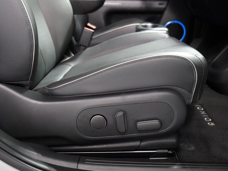 2023 Hyundai IONIQ 5 Limited AWD *HEADS-UP DISPLAY, PANORAMA GLASS ROOF, NAVIGATION, ADAPTIVE CRUISE, 360 VIEW CAMERAS, SMART PARKING, CLIMATE SEATS, HEATED STEERING, WIRELESS CHARGING, BOSE AUDIO, APPLE CARPLAY Round Rock TX