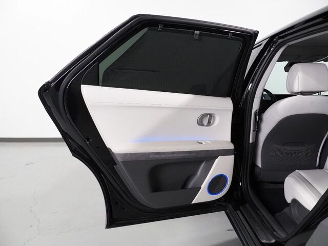 2023 Hyundai IONIQ 5 Limited AWD *HEADS-UP DISPLAY, PANORAMA GLASS ROOF, NAVIGATION, ADAPTIVE CRUISE, 360 VIEW CAMERAS, SMART PARKING, CLIMATE SEATS, HEATED STEERING, WIRELESS CHARGING, BOSE AUDIO, APPLE CARPLAY Round Rock TX