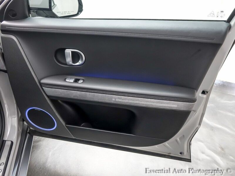 2023 Hyundai IONIQ 5 Limited PRICE INCLUDES $4000 IRS TAX CREDIT!! YOU MUST QUALIFY!! Willowbrook IL
