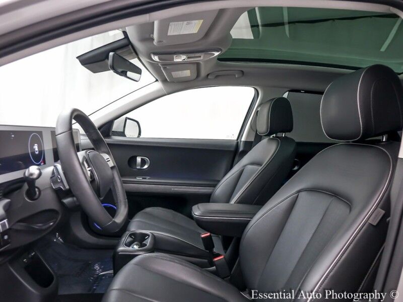 2023 Hyundai IONIQ 5 Limited PRICE INCLUDES $4000 IRS TAX CREDIT!! YOU MUST QUALIFY!! Willowbrook IL