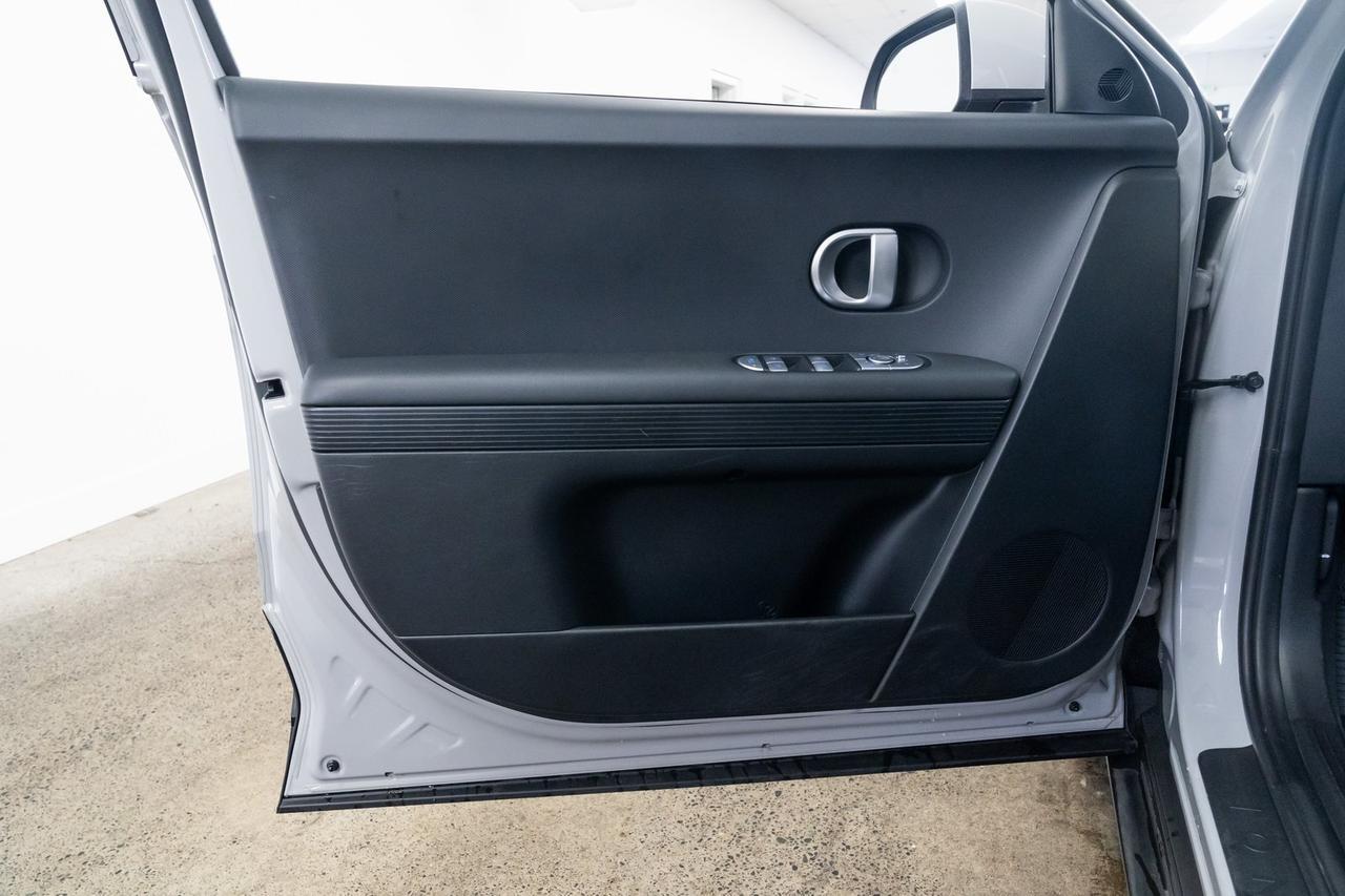 2023 Hyundai IONIQ 5 SE 1 Owner Heated Seats Lane Keep Assist Portland OR