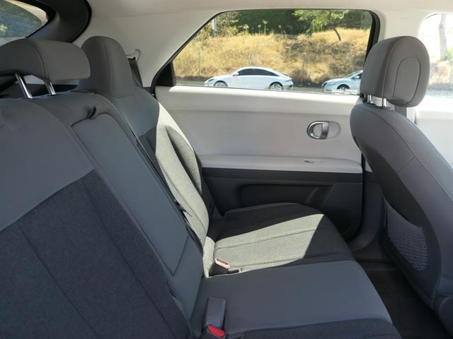 2023 Hyundai IONIQ 5 SE Standard Range