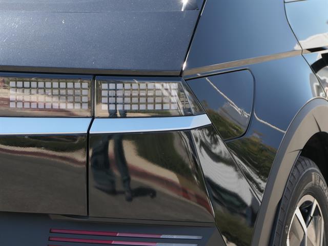 2023 Hyundai IONIQ 5 SE Standard Range