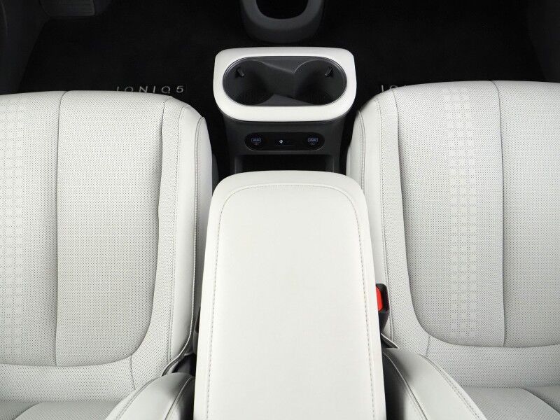 2023 Hyundai IONIQ 5 SEL (77 kWh Battery - 303 Mile Range) *NAVIGATION, SAFETY ALERTS, ADAPTIVE CRUISE, BACKUP-CAMERA, COLOR TOUCHSCREEN, HEATED SEATS/STEERING, POWER TAILGATE, WIRELESS CHARGING, ANDROID & APPLE Round Rock TX