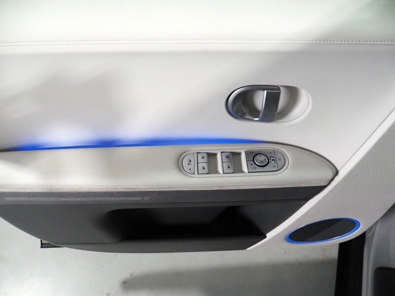 2023 Hyundai IONIQ 5 SEL (77 kWh Battery - 303 Mile Range) *NAVIGATION, SAFETY ALERTS, ADAPTIVE CRUISE, BACKUP-CAMERA, COLOR TOUCHSCREEN, HEATED SEATS/STEERING, POWER TAILGATE, WIRELESS CHARGING, ANDROID & APPLE Round Rock TX