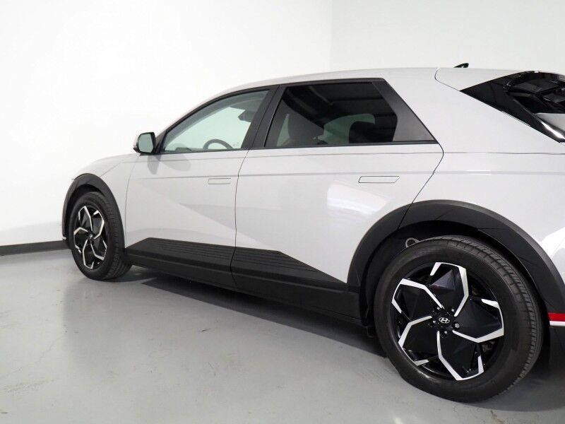 2023 Hyundai IONIQ 5 SEL (77 kWh Battery - 303 Mile Range) *NAVIGATION, SAFETY ALERTS, ADAPTIVE CRUISE, BACKUP-CAMERA, COLOR TOUCHSCREEN, HEATED SEATS/STEERING, POWER TAILGATE, WIRELESS CHARGING, ANDROID & APPLE Round Rock TX