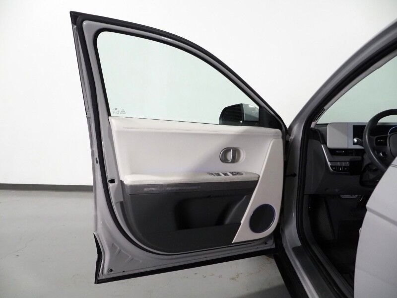 2023 Hyundai IONIQ 5 SEL (77 kWh Battery - 303 Mile Range) *NAVIGATION, SAFETY ALERTS, ADAPTIVE CRUISE, BACKUP-CAMERA, COLOR TOUCHSCREEN, HEATED SEATS/STEERING, POWER TAILGATE, WIRELESS CHARGING, ANDROID & APPLE Round Rock TX