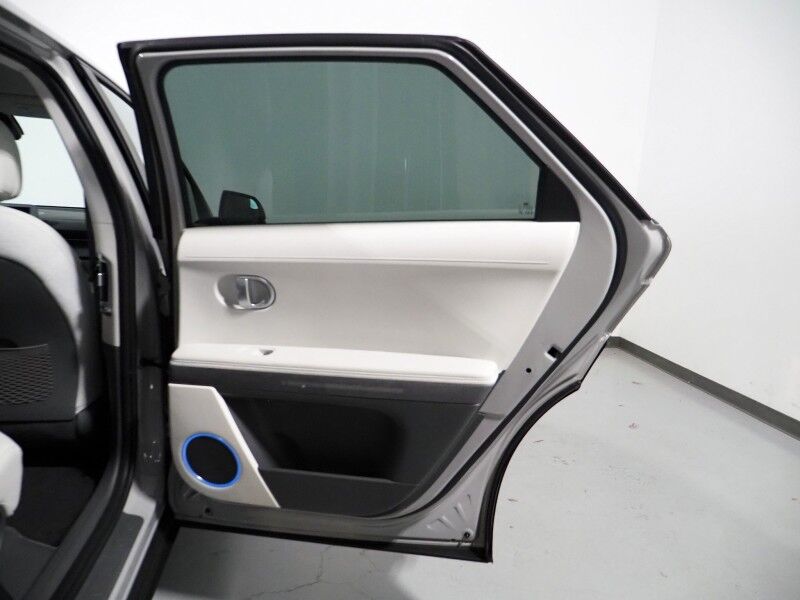 2023 Hyundai IONIQ 5 SEL (77 kWh Battery - 303 Mile Range) *NAVIGATION, SAFETY ALERTS, ADAPTIVE CRUISE, BACKUP-CAMERA, COLOR TOUCHSCREEN, HEATED SEATS/STEERING, POWER TAILGATE, WIRELESS CHARGING, ANDROID & APPLE Round Rock TX