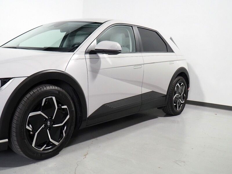 2023 Hyundai IONIQ 5 SEL (77 kWh Battery - 303 Mile Range) *NAVIGATION, SAFETY ALERTS, ADAPTIVE CRUISE, BACKUP-CAMERA, COLOR TOUCHSCREEN, HEATED SEATS/STEERING, POWER TAILGATE, WIRELESS CHARGING, ANDROID & APPLE Round Rock TX