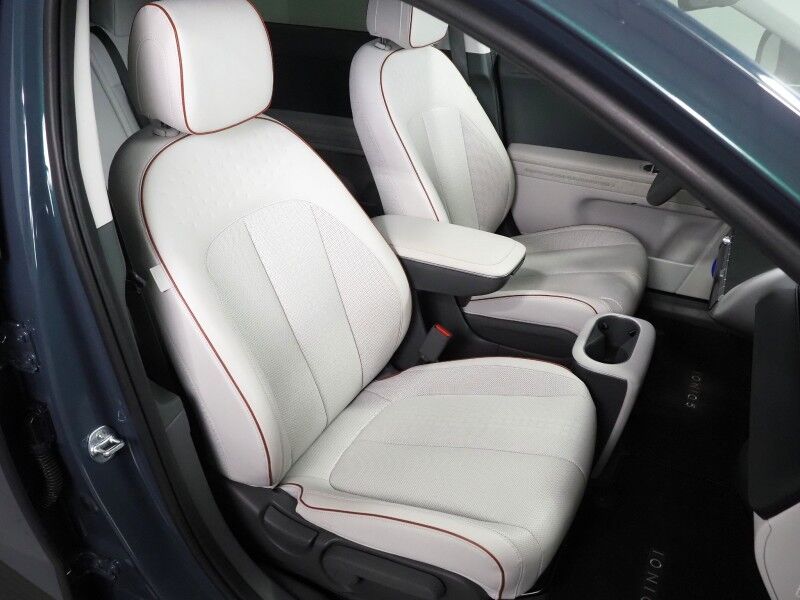 2023 Hyundai IONIQ 5 SEL (77 kWh Battery - 303 Mile Range) *NAVIGATION, SAFETY ALERTS, ADAPTIVE CRUISE, BACKUP-CAMERA, COLOR TOUCHSCREEN, HEATED SEATS/STEERING, POWER TAILGATE, WIRELESS CHARGING, ANDROID & APPLE