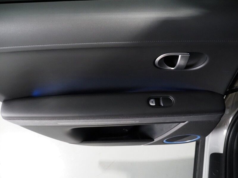 2023 Hyundai IONIQ 5 SEL AWD *NAVIGATION, ADAPTIVE CRUISE, SAFETY ALERTS, BACKUP-CAMERA, COLOR TOUCHSCREEN, HEATED SEATS/STEERING, POWER LIFTGATE, WIRELESS CHARGING, ANDROID & APPLE Round Rock TX