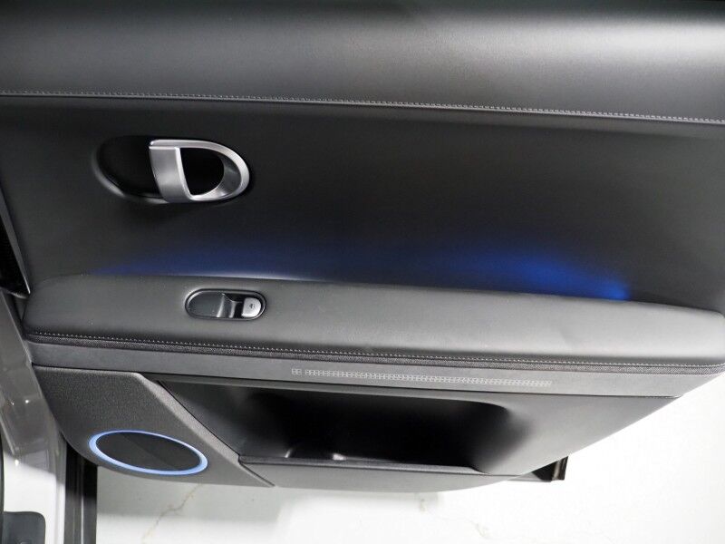 2023 Hyundai IONIQ 5 SEL AWD *NAVIGATION, ADAPTIVE CRUISE, SAFETY ALERTS, BACKUP-CAMERA, COLOR TOUCHSCREEN, HEATED SEATS/STEERING, POWER LIFTGATE, WIRELESS CHARGING, ANDROID & APPLE Round Rock TX